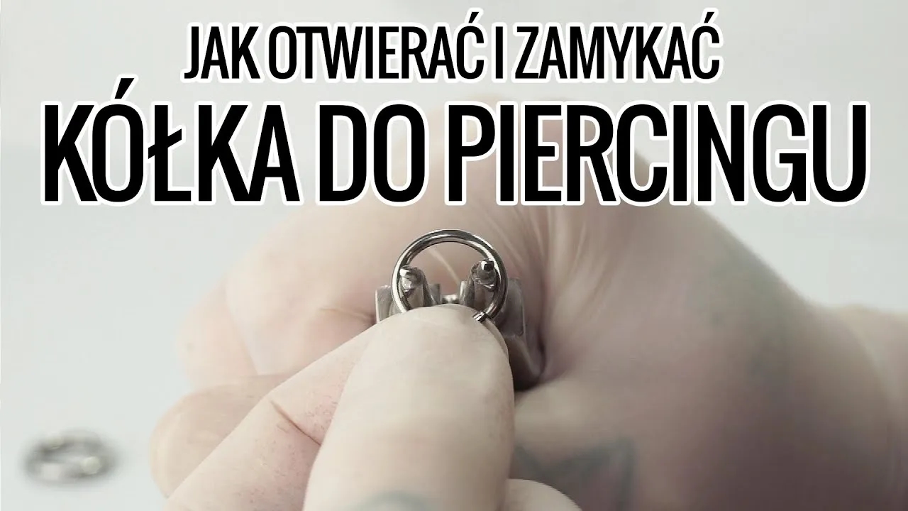 Jak ściągnąć kolczyk helix bez bólu i komplikacji? Sprawdź! Jak ściągnąć kolczyk helix bez bólu i komplikacji? Sprawdź!