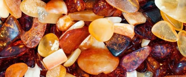 Bransoletka z bursztynu na co pomaga: Odkryj jej zdrowotne właściwości Bransoletka z bursztynu na co pomaga: Odkryj jej zdrowotne właściwości